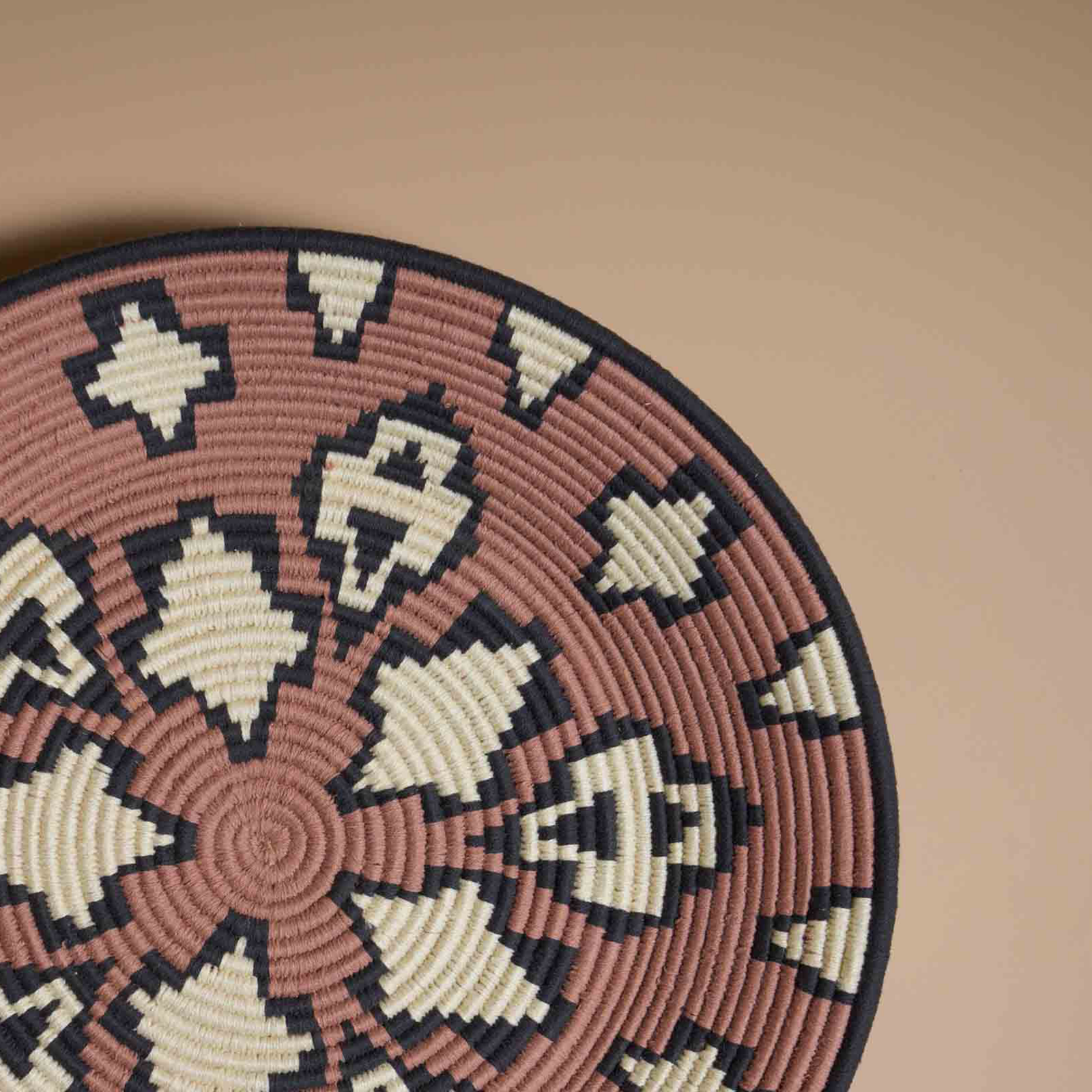 Oum_shooting-fotografico-14.11.20240404-2-copia Oum_shooting-fotografico-14.11.20240404-2-copia