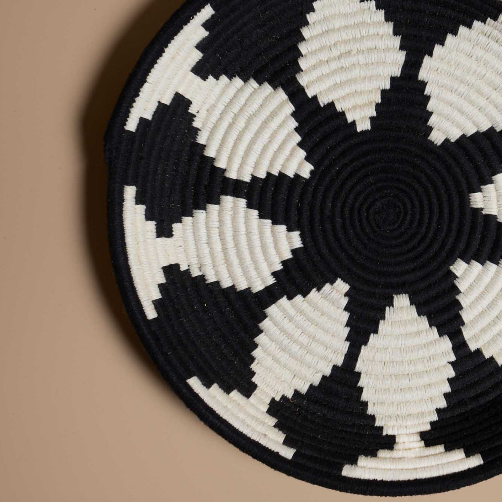 Oum_shooting fotografico 14.11.20240433-2 copia Oum_shooting fotografico 14.11.20240433-2 copia